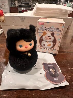 POP MART Pucky Roly-Poly Kitty Plush Figure - Black Cat